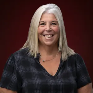 Lori-Ann Harrison - Asistente jurídica